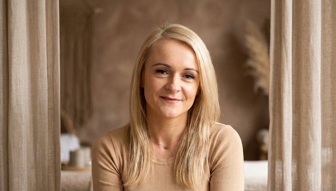 Marlena – dyplomowana masażystka w MOA Wadowice. Specjalistka od masażu leczniczego i relaksacyjnego.